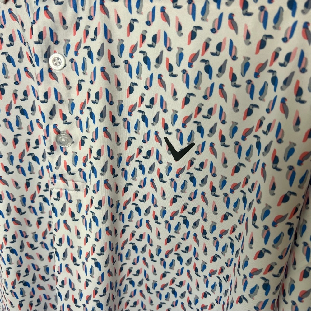 Men's bright white regatta Callaway,‎ golf shirt, size xl, blue birds patterned - Picture 3 of 7